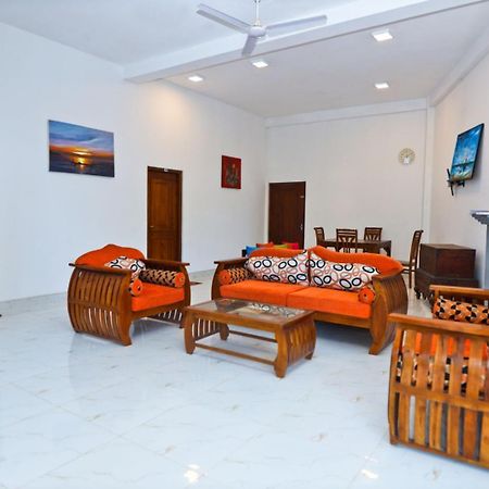 Thinaya Lake Resort Anuradhapura Esterno foto