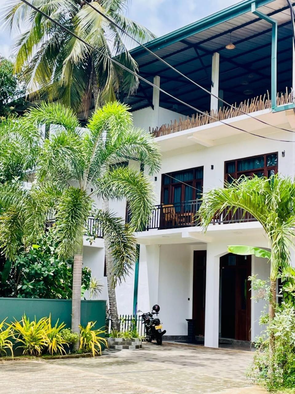 Thinaya Lake Resort Anuradhapura Esterno foto